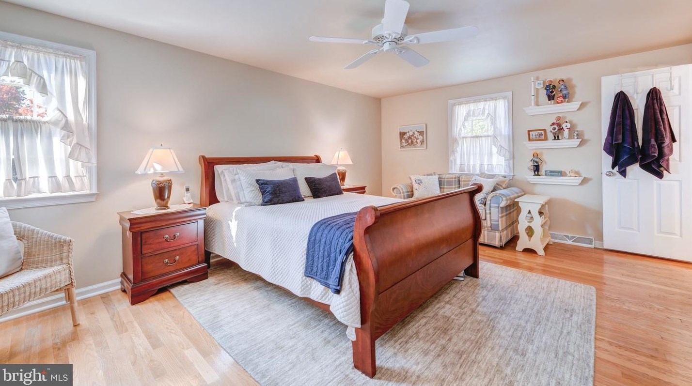 616 Shearer St, North Wales PA 19454-2610 exterior