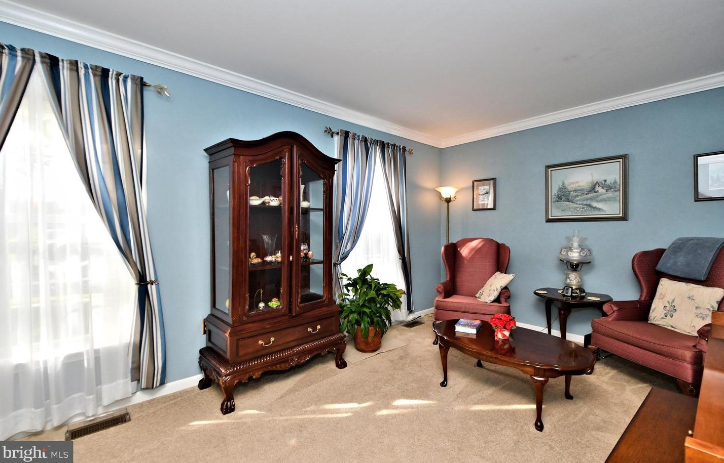 1049 Kingscote Dr, Harleysville, PA 19438