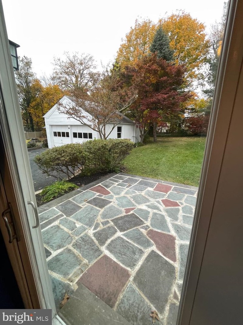 2433 Fairhill Ave, Ardsley PA  19038-3519 exterior