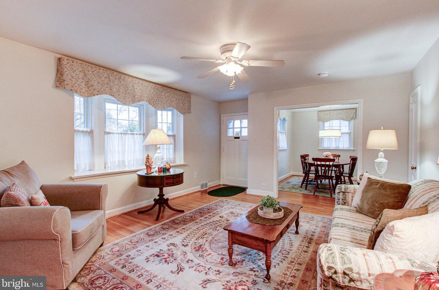 2433 Fairhill Ave, Ardsley PA  19038-3519 exterior