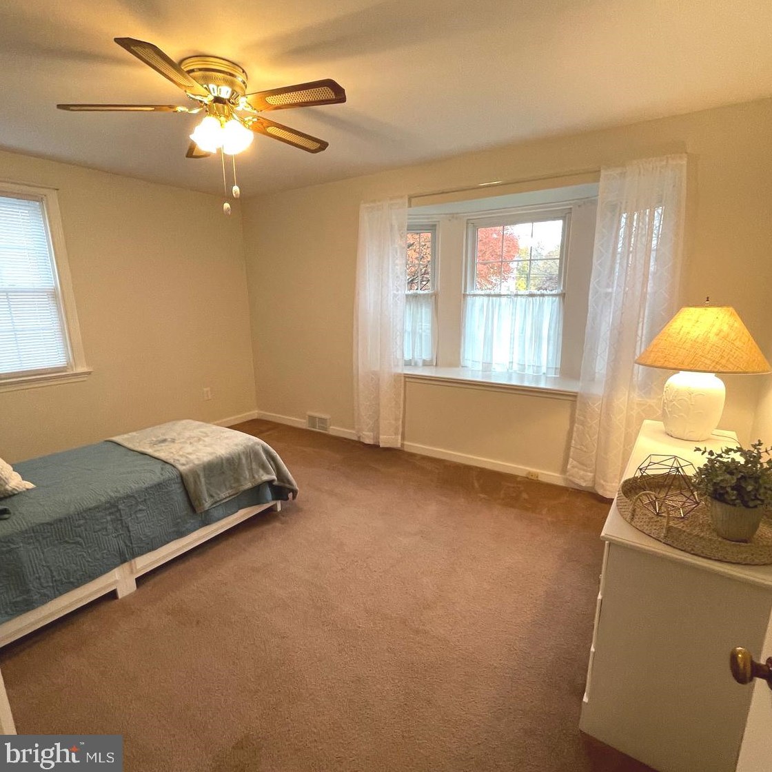 2433 Fairhill Ave, Ardsley PA  19038-3519 exterior