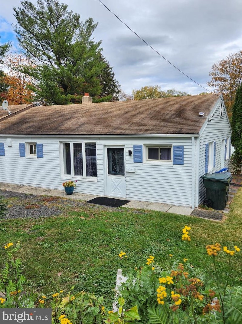 2973 Woodland Rd, Willow Grove, PA 19090