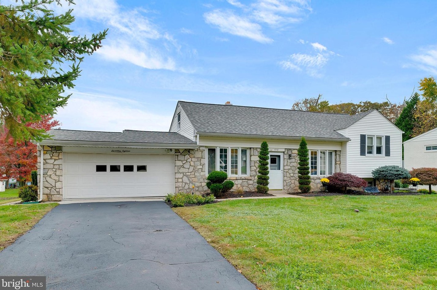 1718 Darland Rd, Norristown, PA 19403