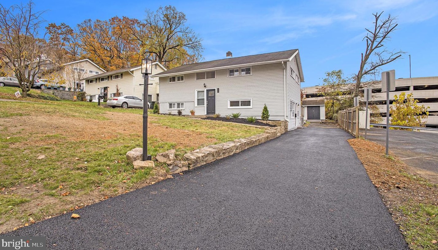 10 Abbeyview Ave, Willow Grove, PA 19090