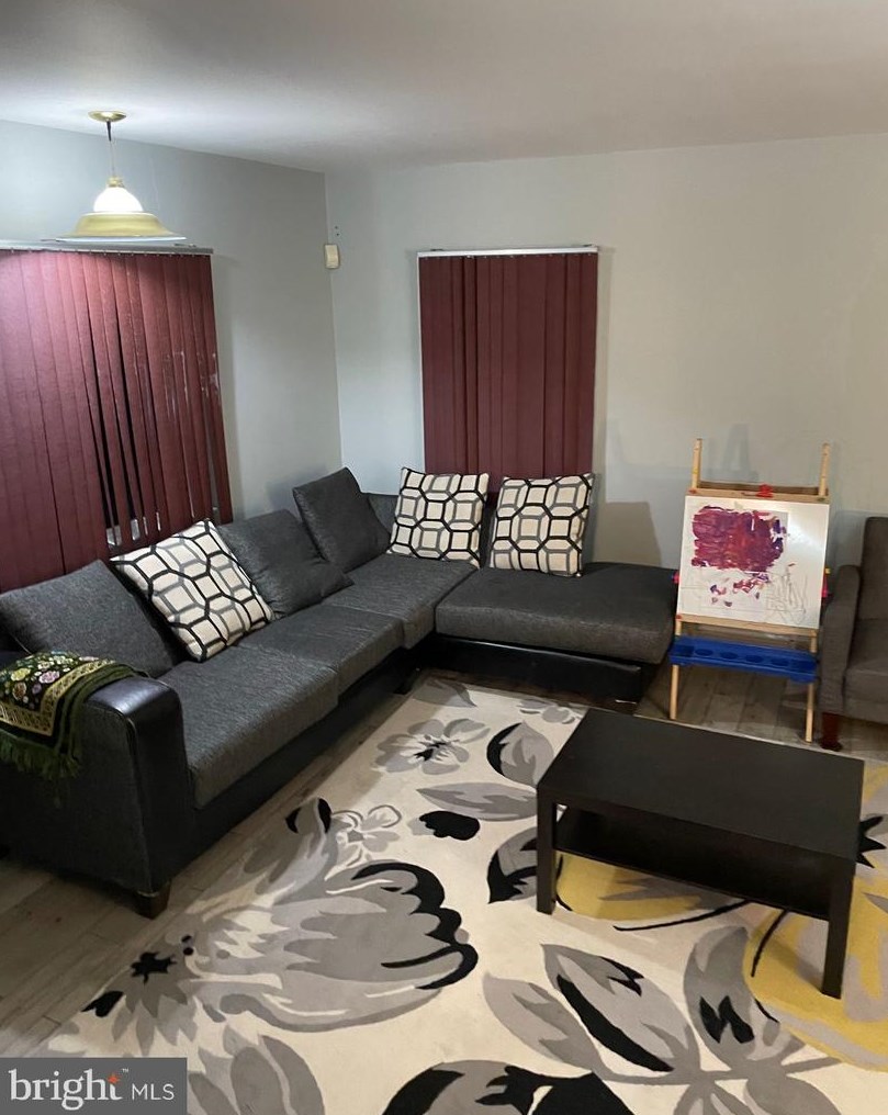 669 N Henderson Rd, Norristown, PA 19406