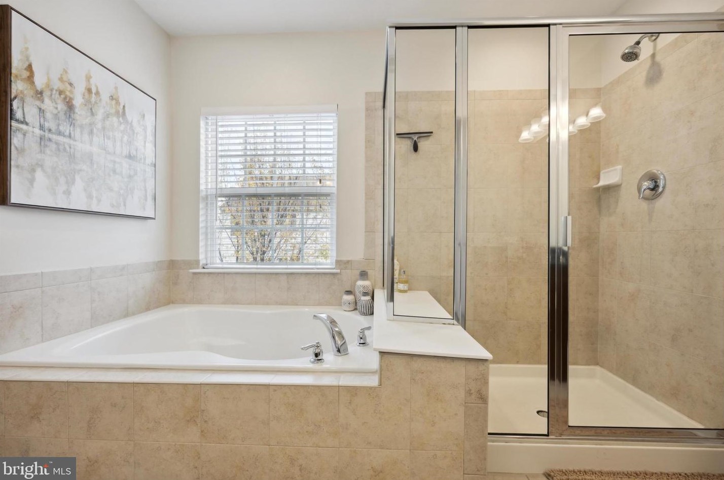 406 Ellison Dr, North Wales PA  19454-1537 exterior