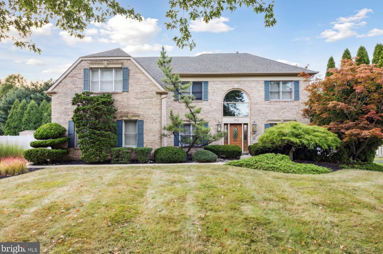 102 Parliament Cir, North Wales, PA 19454-1224