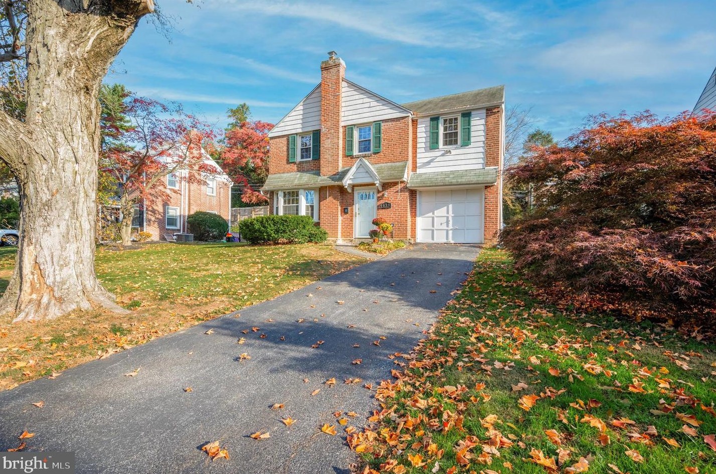 459 Rock Glen Dr, Penn Wynne, PA 19096
