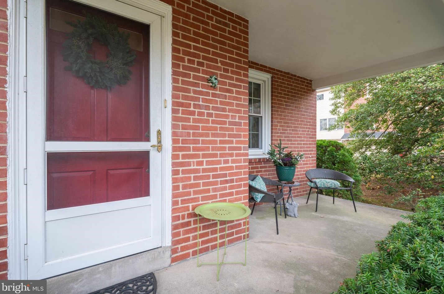 504 Georgian Rd, Ardsley PA  19038-2810 exterior