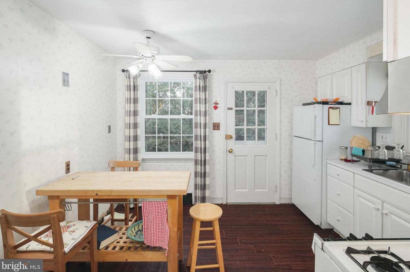 504 Georgian Rd, Ardsley PA  19038-2810 exterior