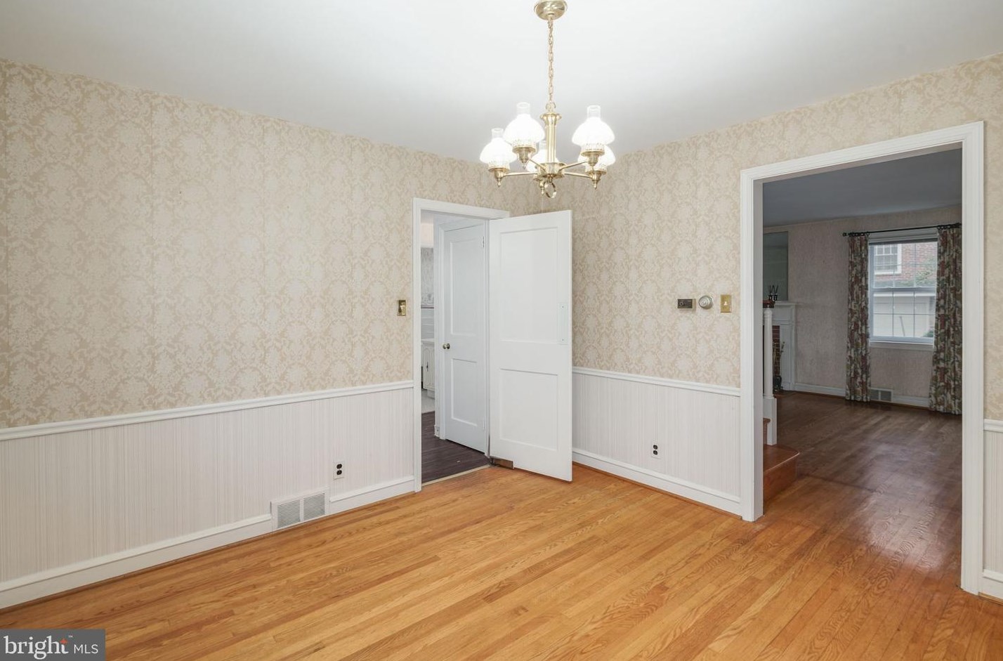 504 Georgian Rd, Ardsley PA  19038-2810 exterior