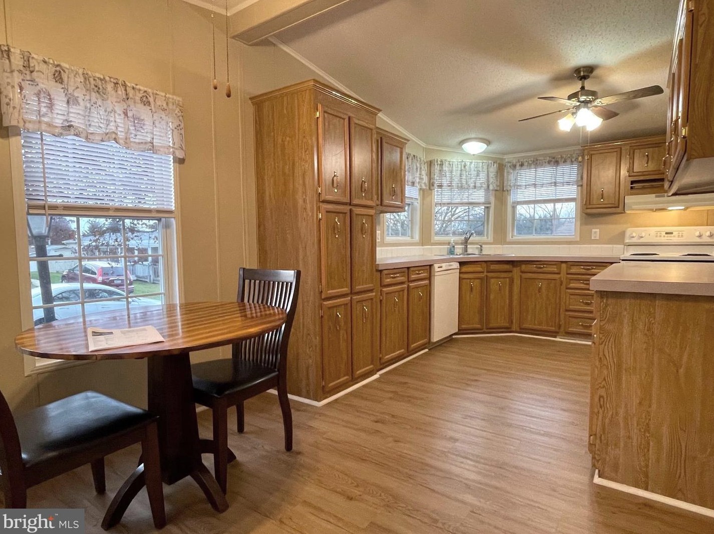 12 Oakplace Ct W, Harleysville, PA 19438