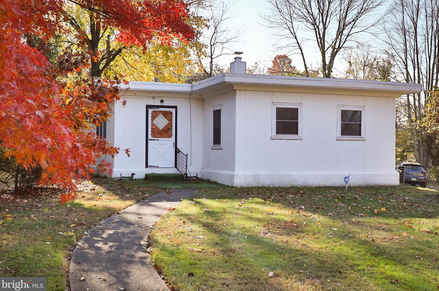 8106 Macarthur Rd, Ardsley, PA 19038