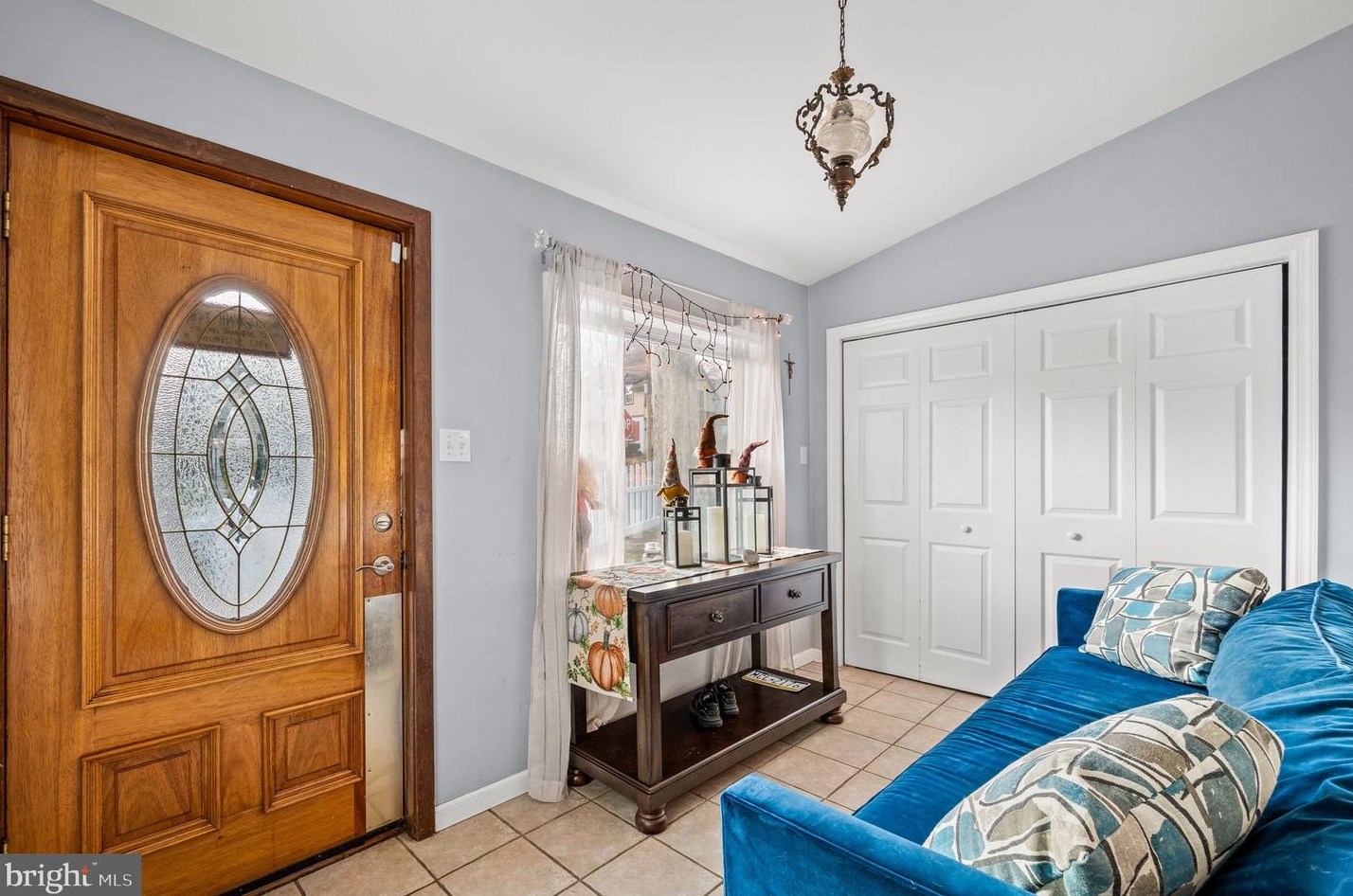 231 Henley Rd, Penn Wynne PA  19096-3108 exterior