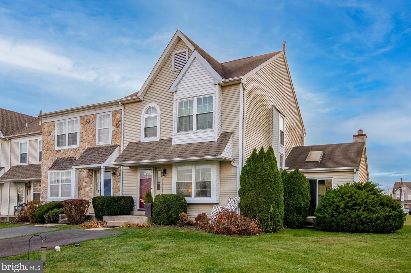 635 Longwood Rd, Collegeville, PA 19426