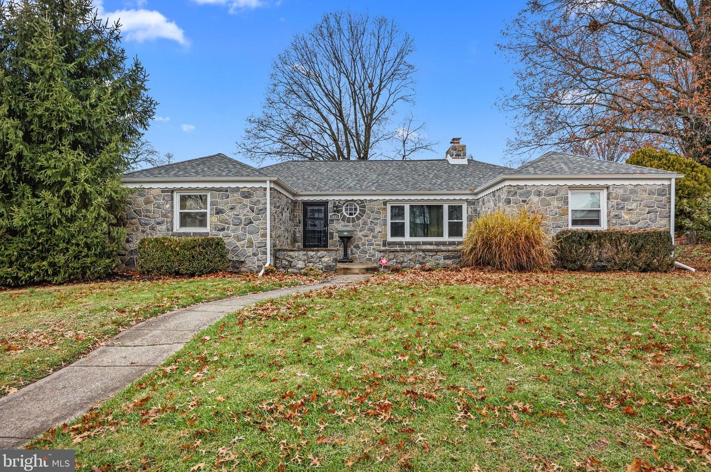 1005 Spruce St, Pottstown, PA 19464
