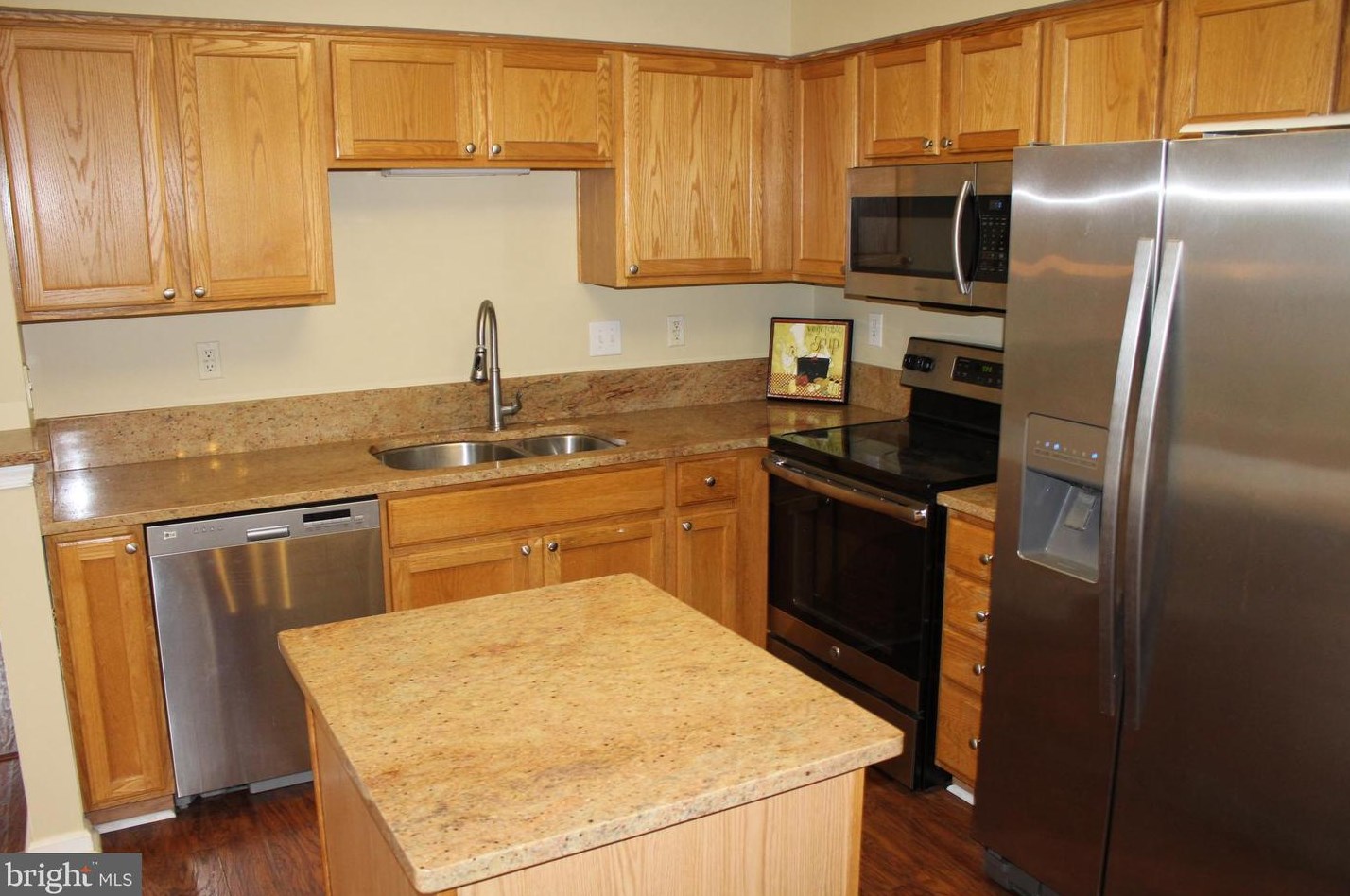 100 General Hancock Blvd, North Wales PA  19454-1477 exterior