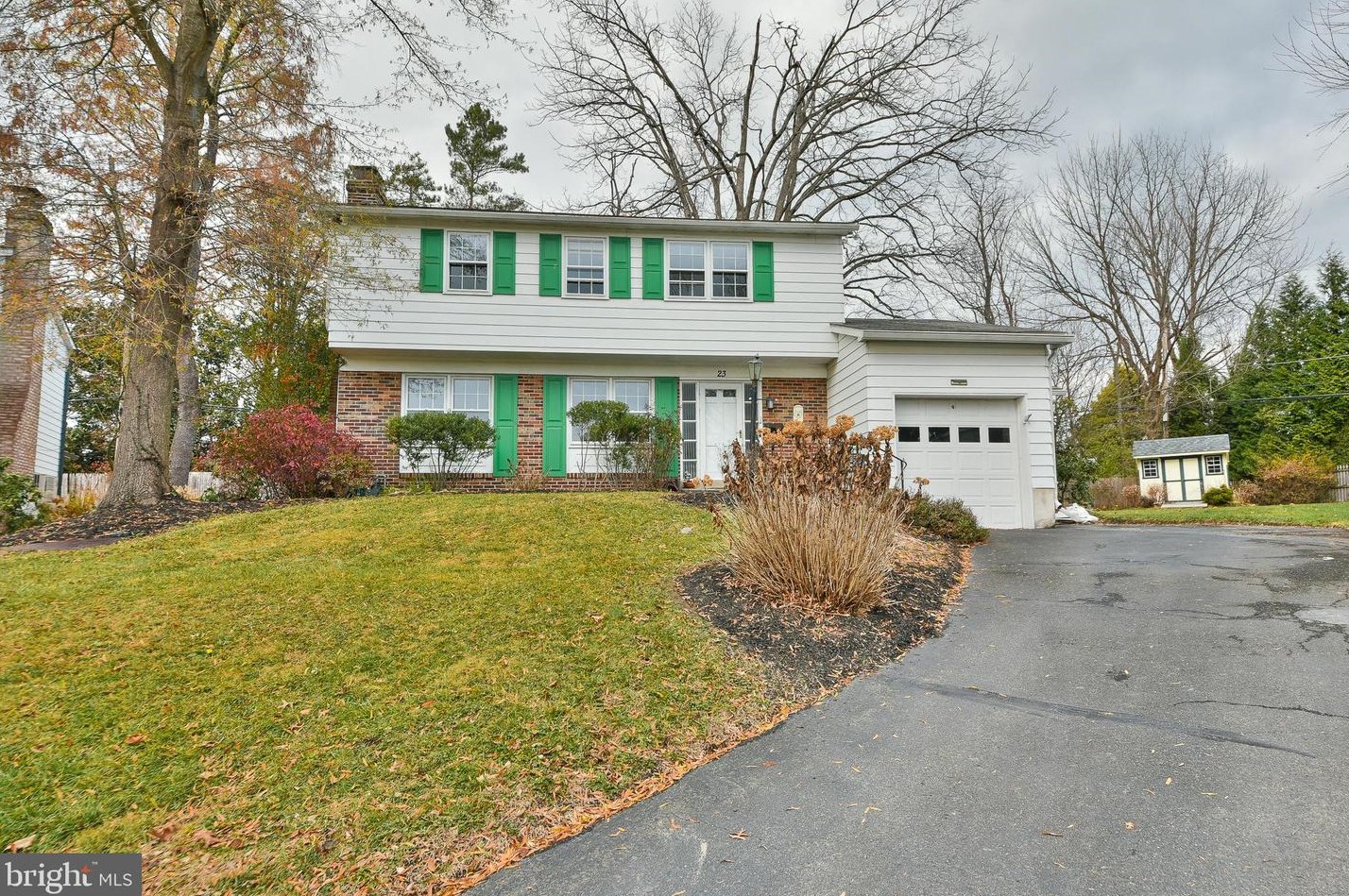 23 Glenn Cir, Ardsley, PA 19038-8105