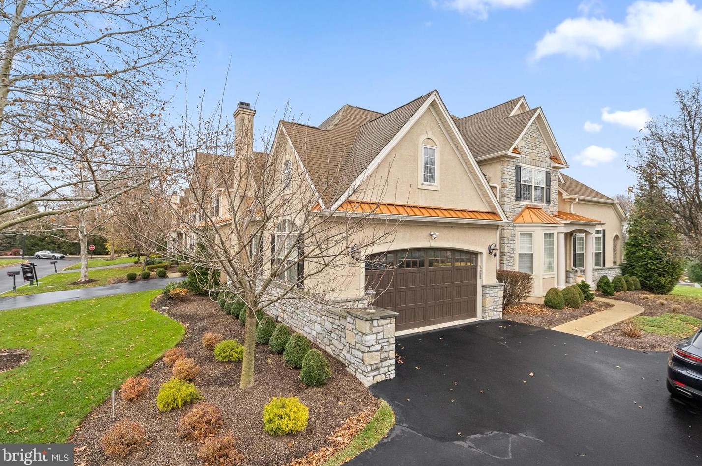 1367 Harpers Ln, Huntingdon Valley, PA 19006