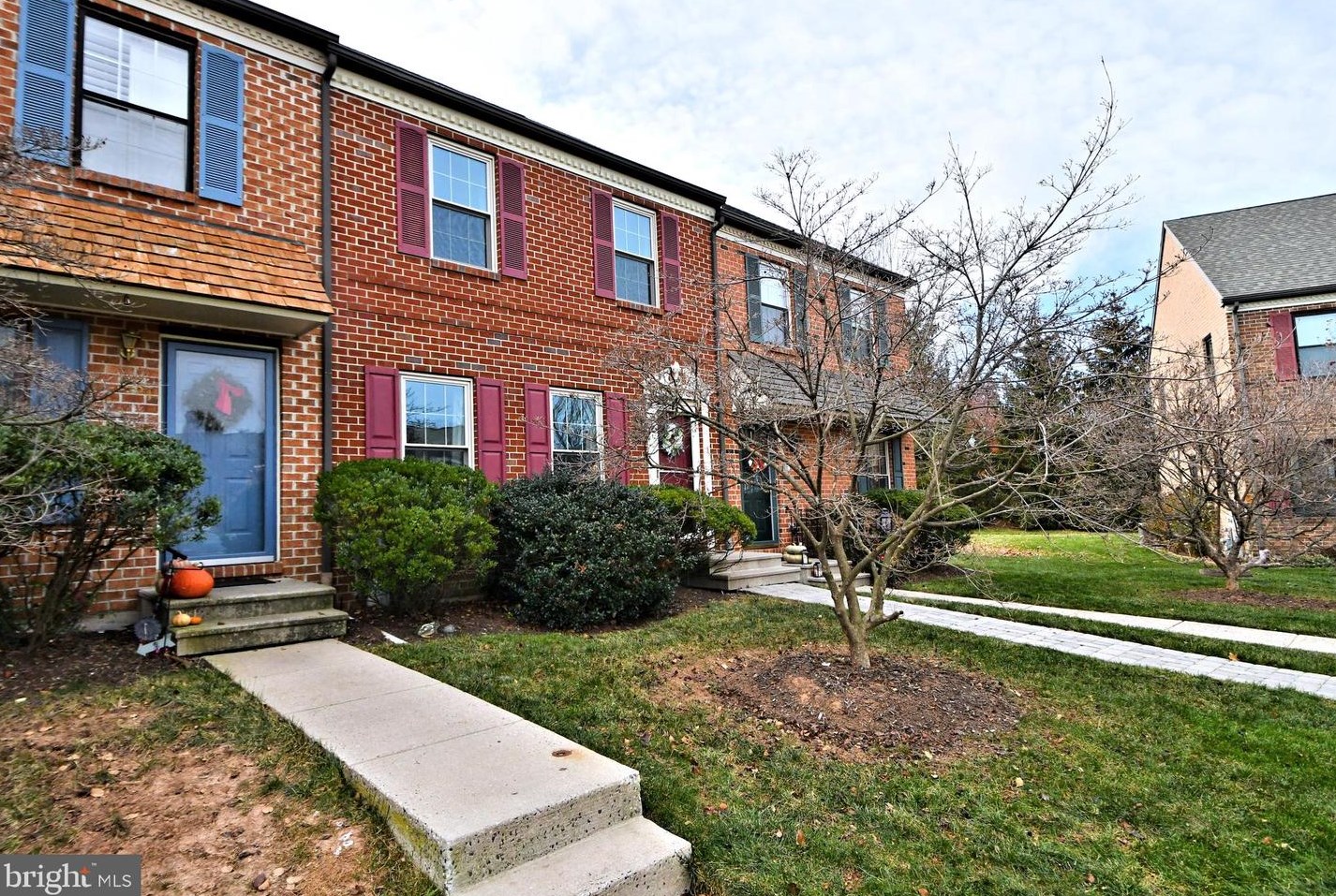 230 Troon Ct, Limerick, PA 19468