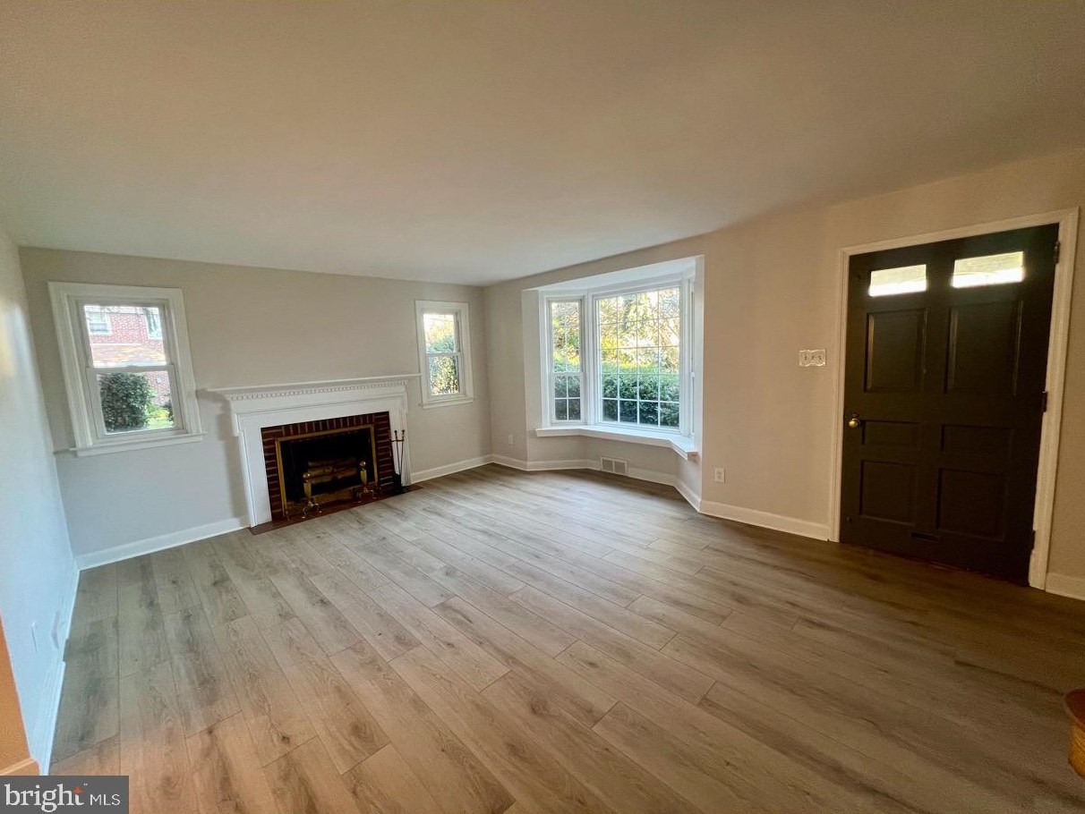 52 Johns Rd, Cheltenham, PA 19012