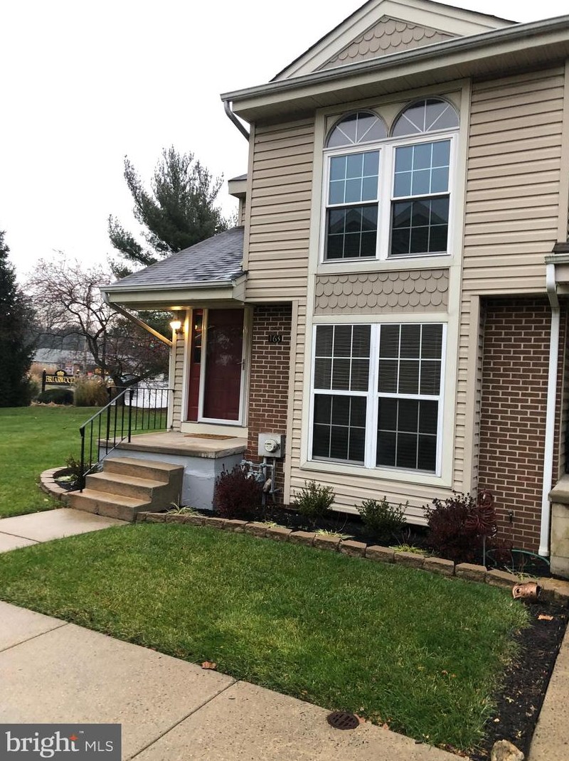 163 Pine Ct, Norristown, PA 19401