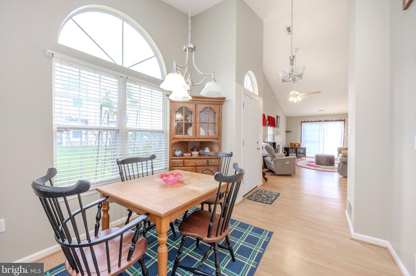 6000 Rolling Hl Dr, North Wales PA 19454-3756 exterior