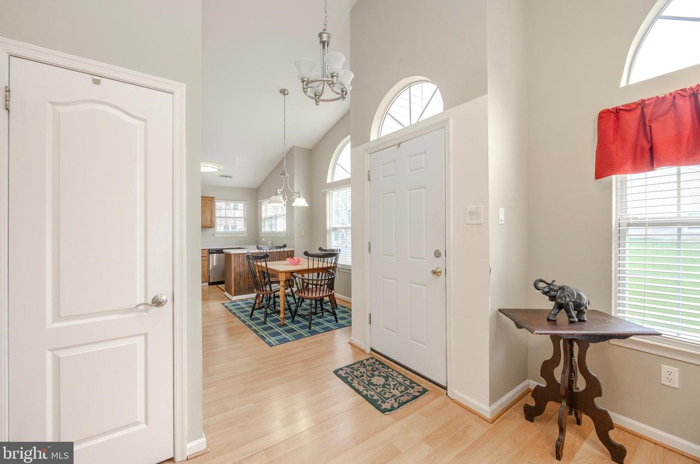 6000 Rolling Hl Dr, North Wales PA 19454-3756 exterior