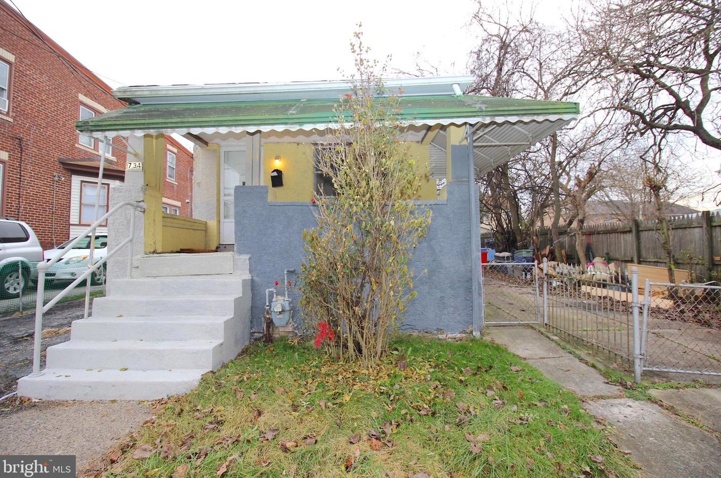 734 Marshall St, Norristown, PA 19401-4113