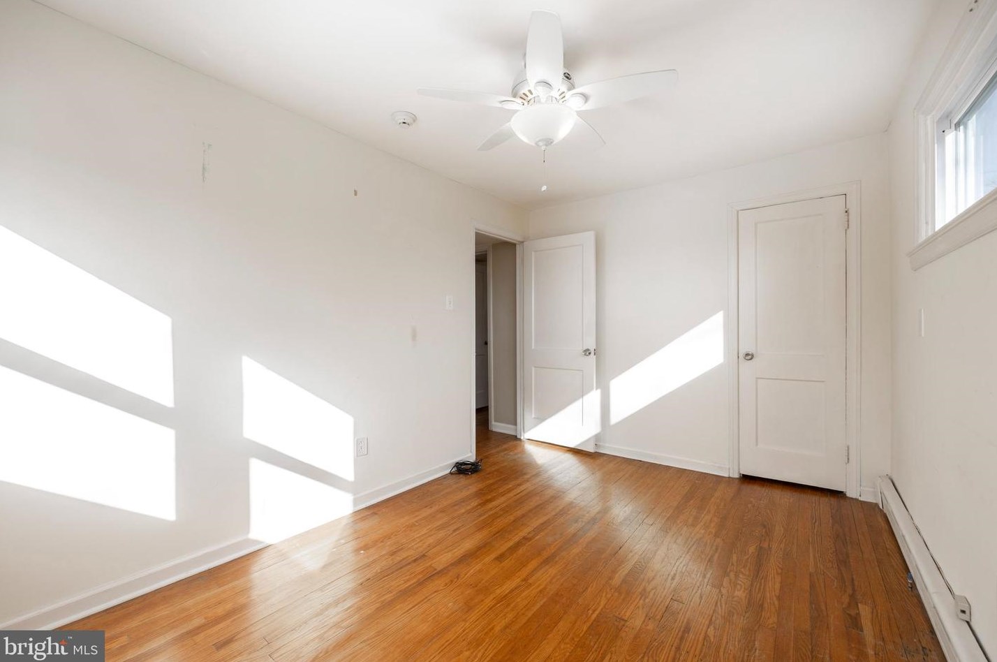 14 Oxford Cir, Norristown PA  19403-2939 exterior