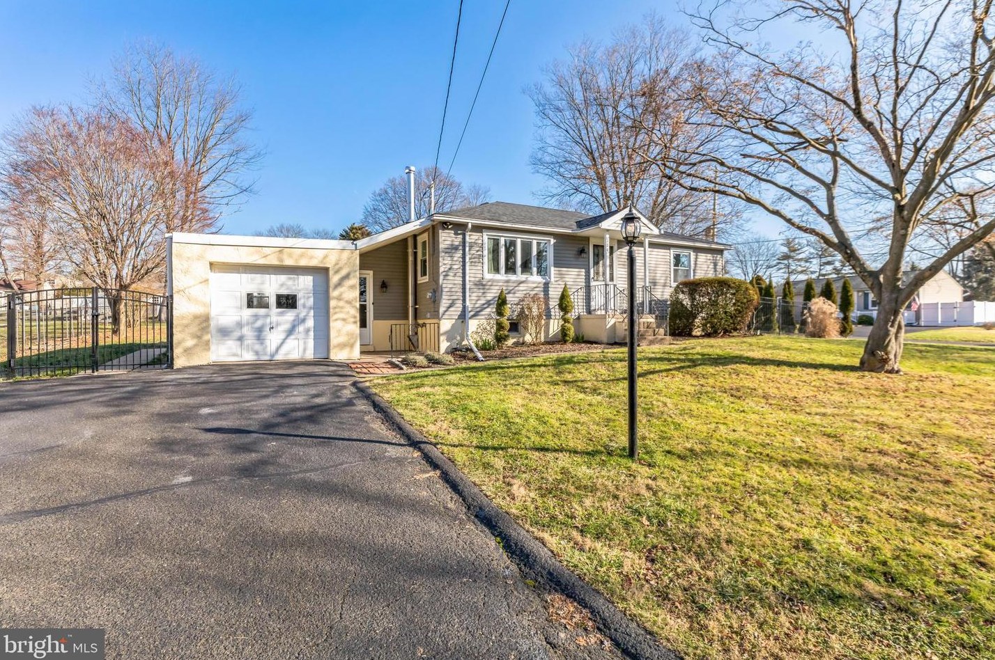 334 Summer Ave, Horsham, PA 19044