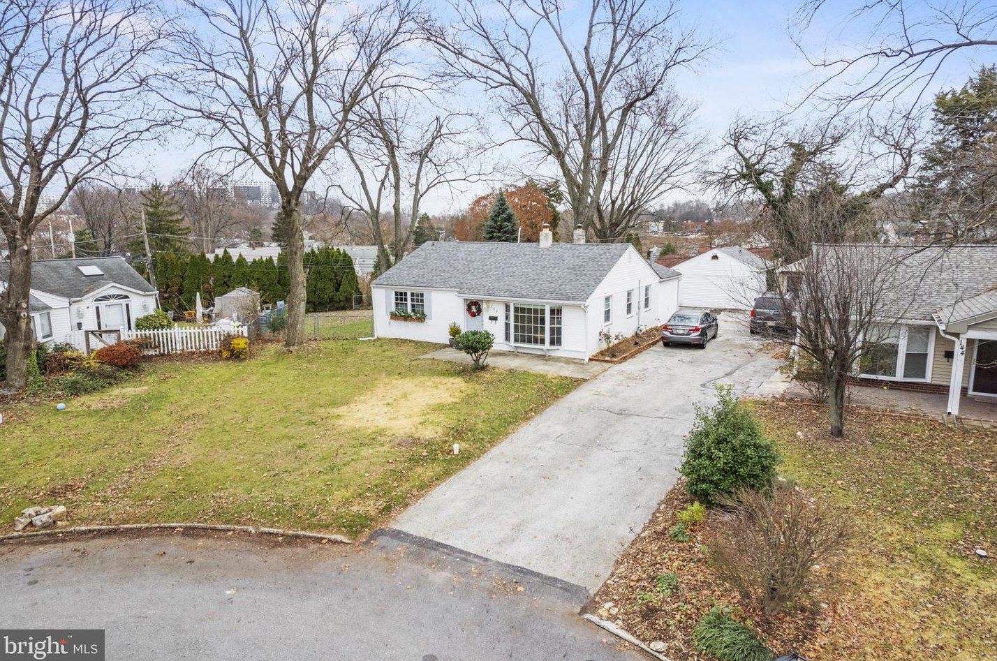 142 Concord Pl, Norristown, PA 19406-3010