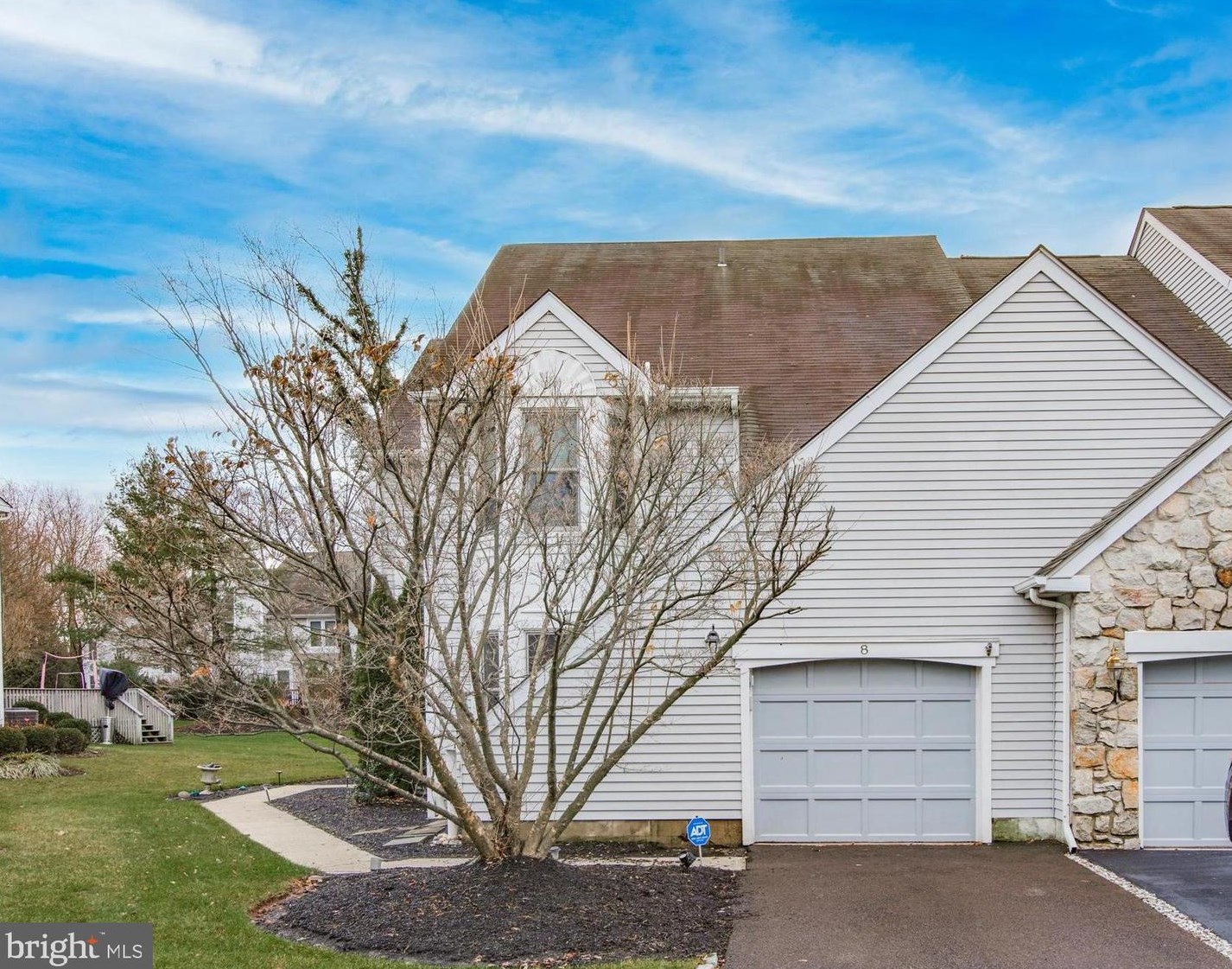 8 Sweetwater Cir, Prospectville, PA 19002