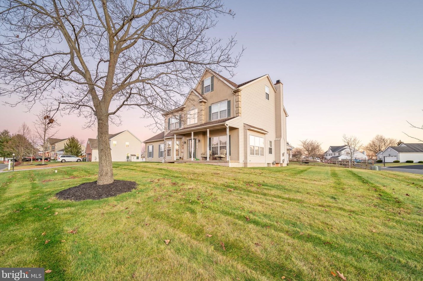 8 Patricia Dr, Gilbertsville, PA 19525