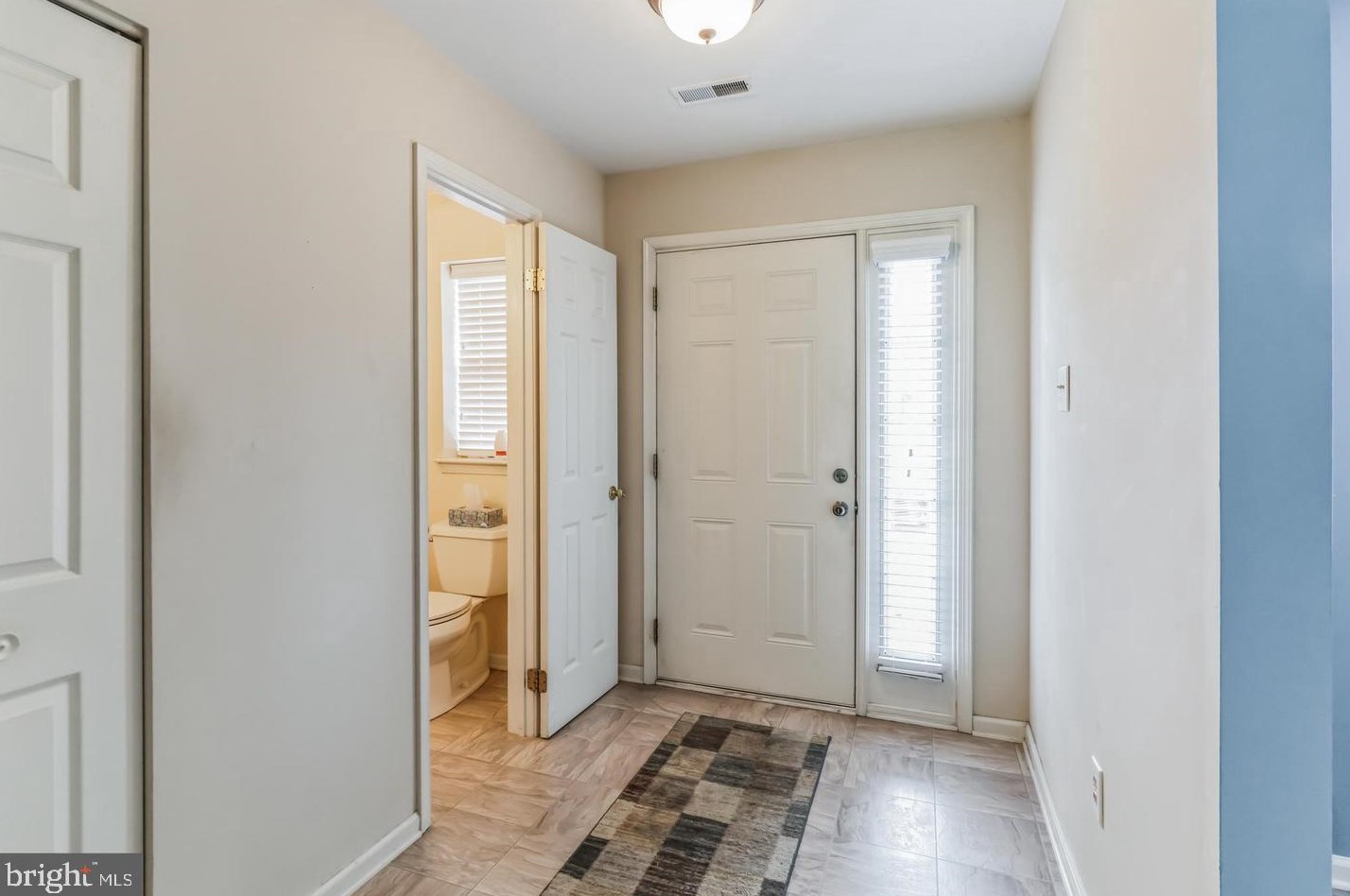 105 Hawthorne Ct, Collegeville, PA 19426