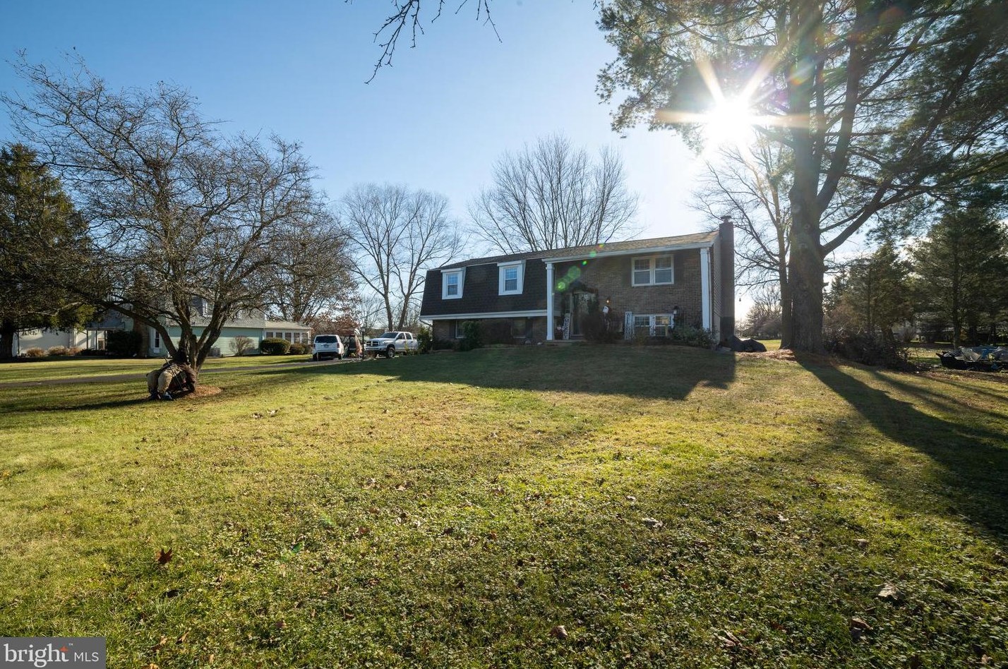 1180 Montgomery Dr, Collegeville, PA 19473