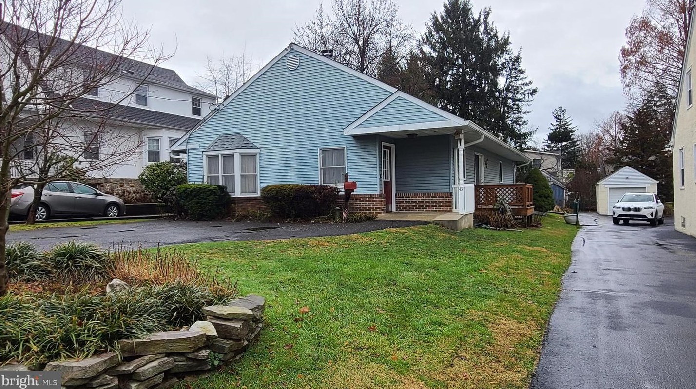 43 Grove Ave, Flourtown, PA 19031