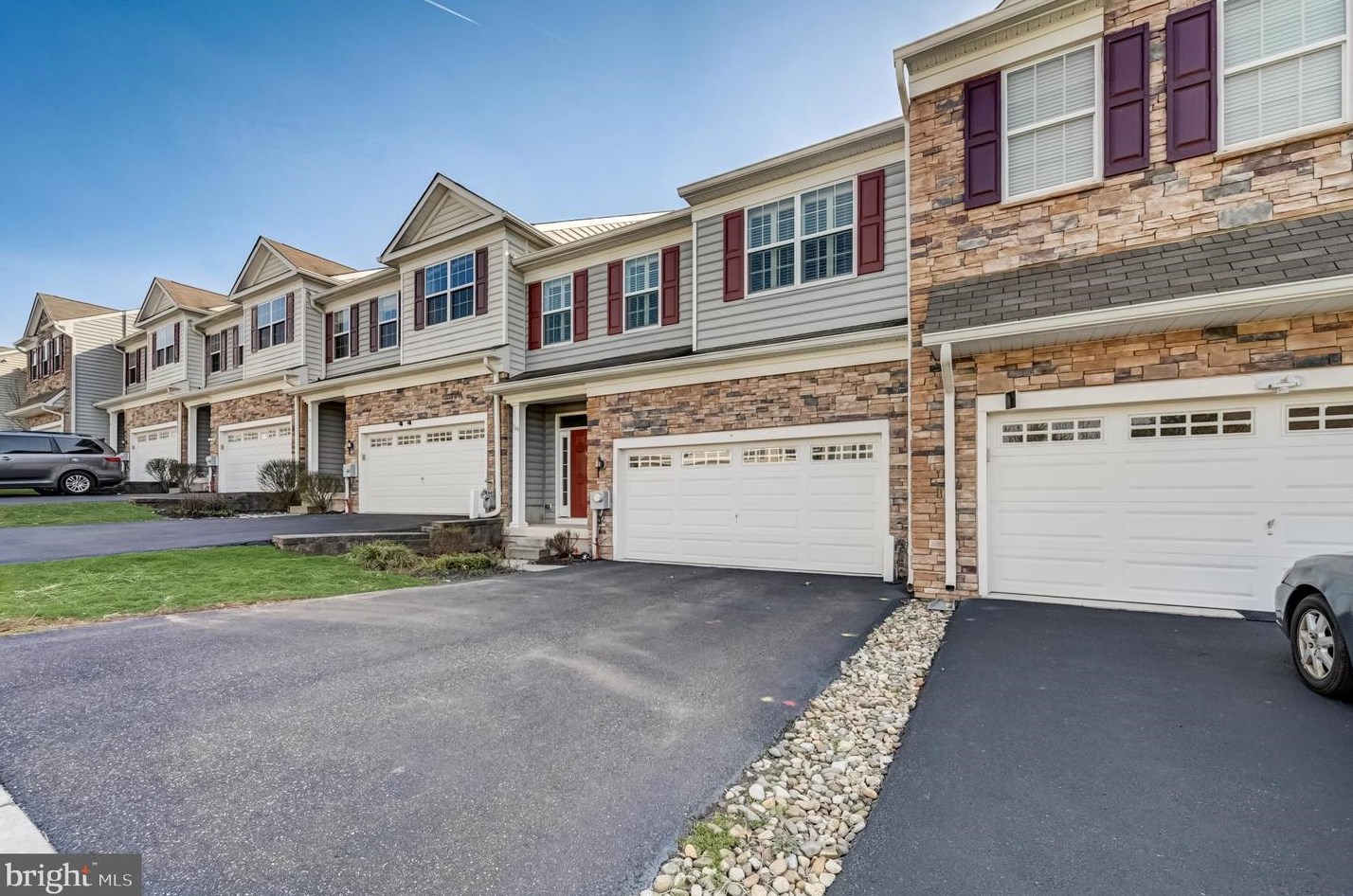 169 Fairfield Cir N, Limerick, PA 19468