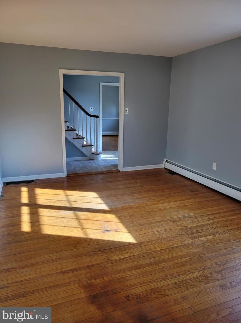 21 Heatherwood Hills Rd, Norristown, PA 19403
