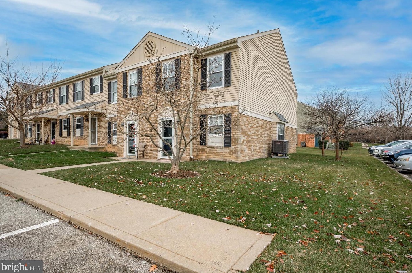 7 Barclay Ct, Blue Bell, PA 19422