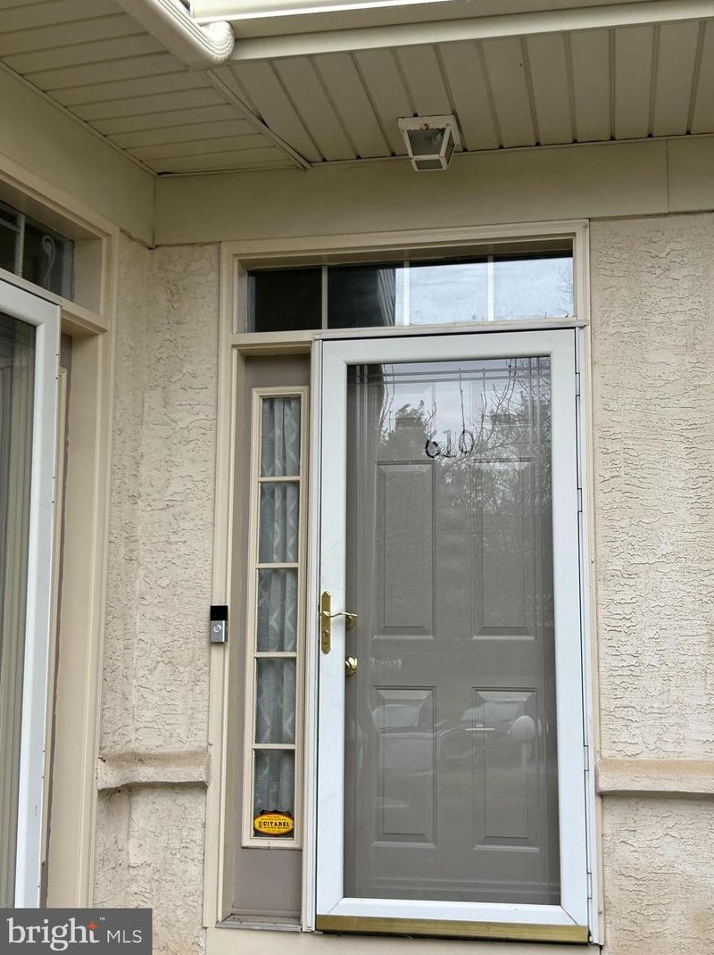 610 Dresher Woods Dr, Dresher, PA 19025