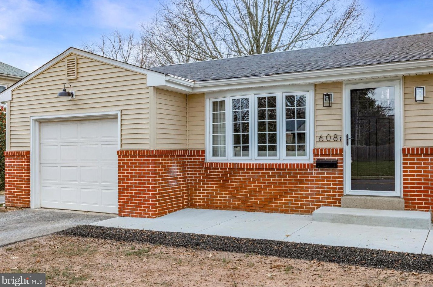 608 E Hancock St, Lansdale, PA 19446