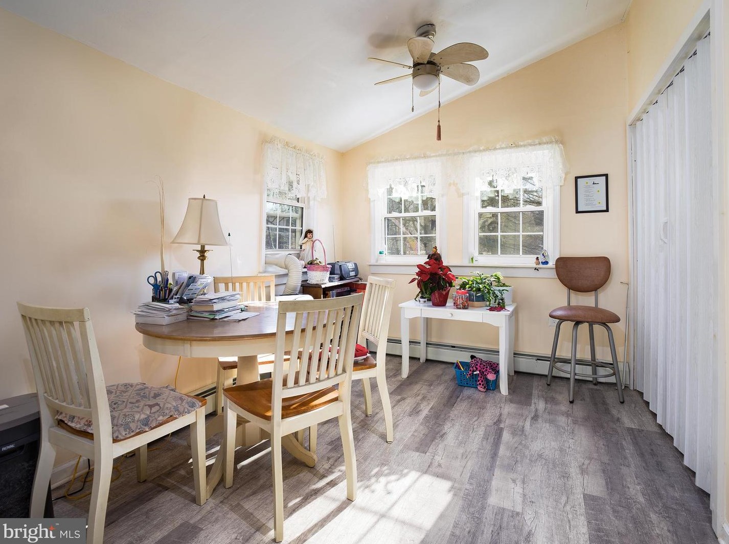 67 Featherbed Ln, Norristown, PA 19403