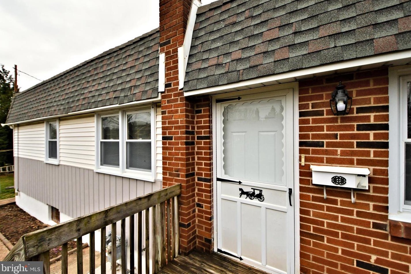 2 Johnson Hwy, Norristown, PA 19401-3029