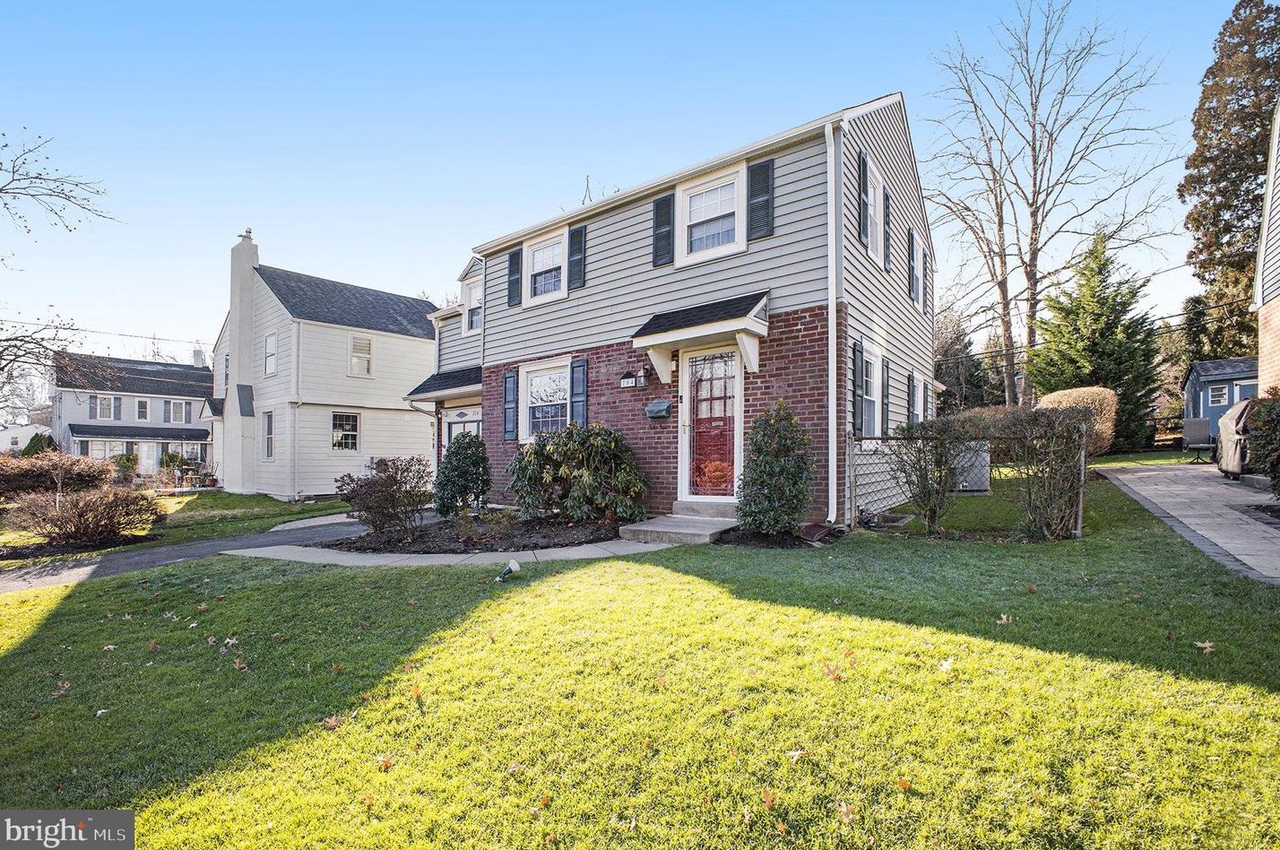 704 Brooke Rd, Ardsley, PA 19038-1506