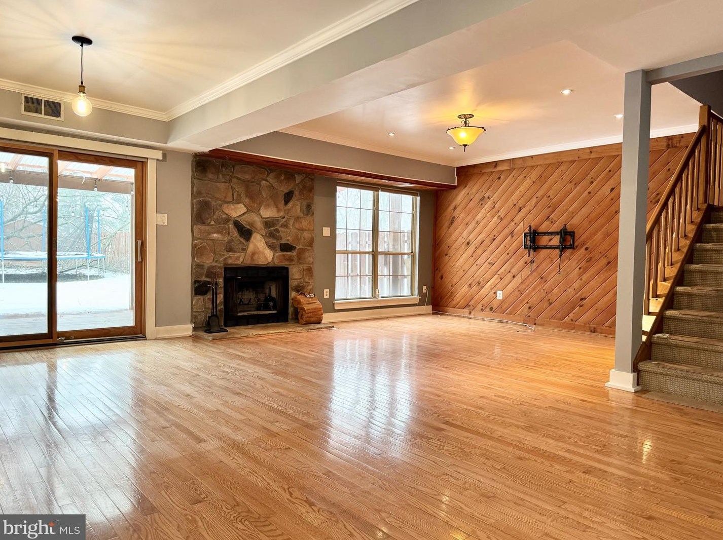 101 Sarahs Ln, Horsham PA  19044-1976 exterior