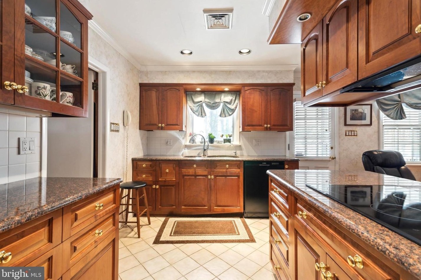 2640 Shady Ln, Lansdale, PA 19446