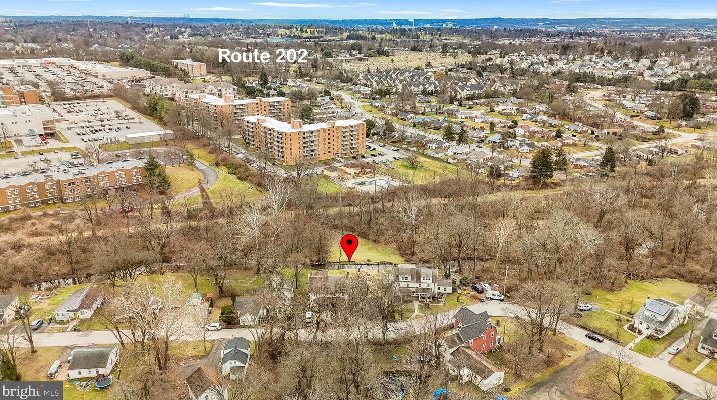 108 Mill Rd, Norristown PA  19401-1817 exterior