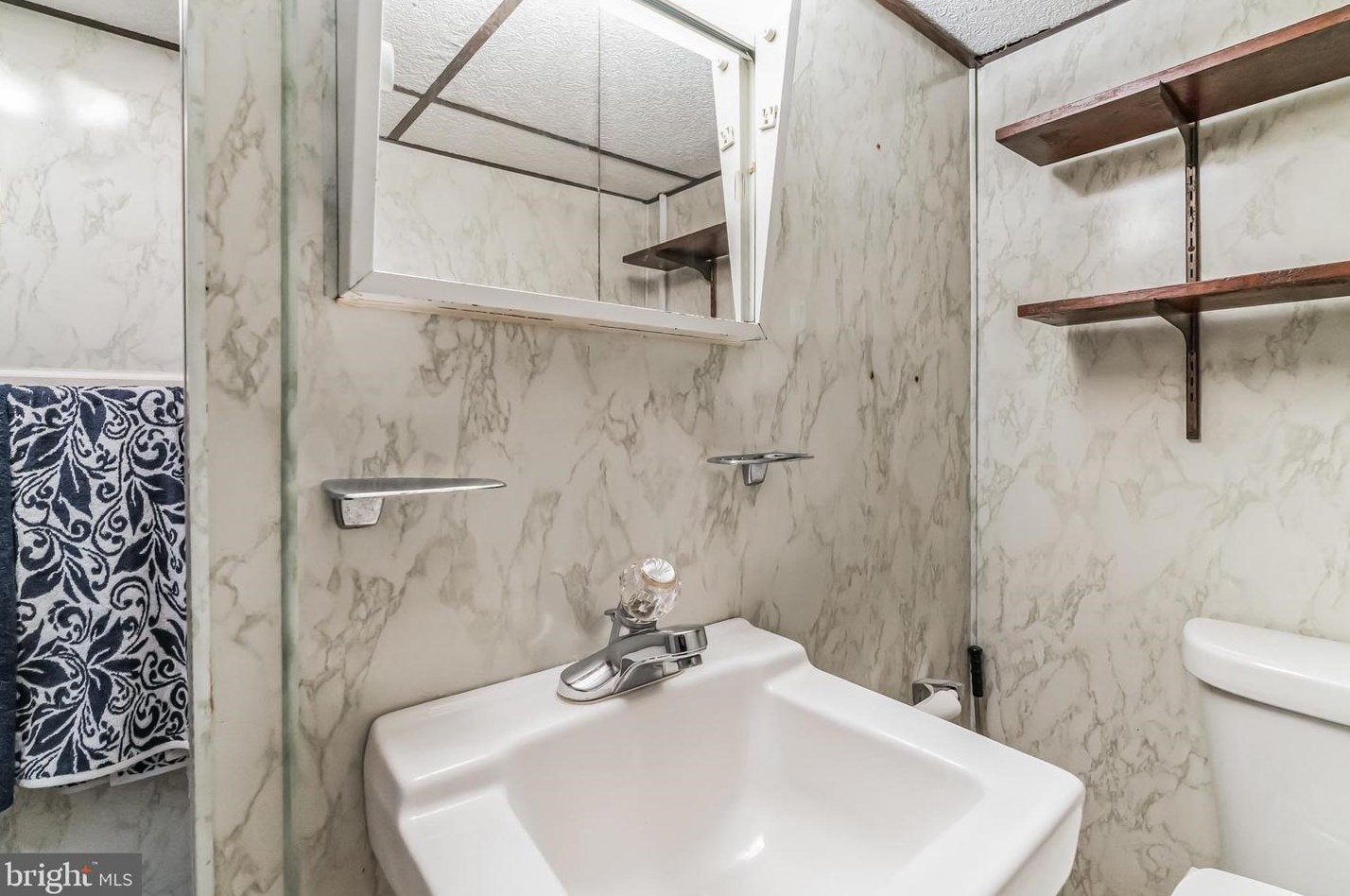 223 Blake Ave, Meadowbrook PA  19046-4210 exterior