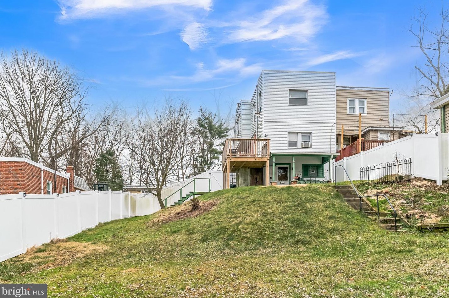 223 Blake Ave, Meadowbrook, PA 19046